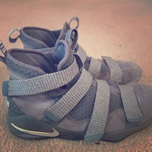 Nike Zoom , Lebron James 15 basketball shoe